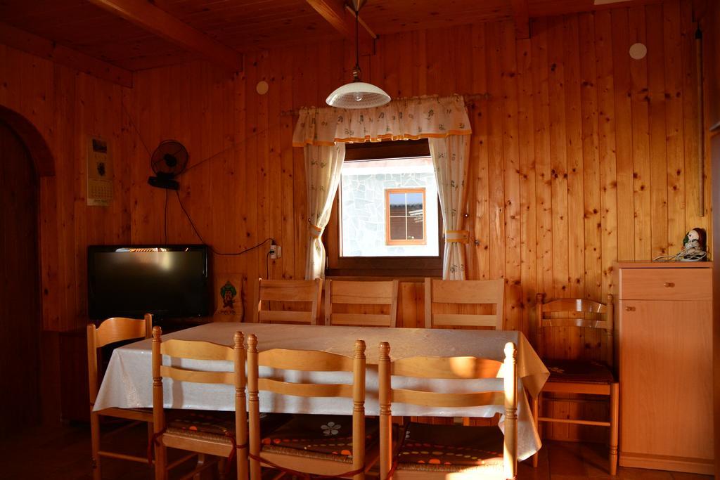 Apartments Gatej Cerkno Buitenkant foto