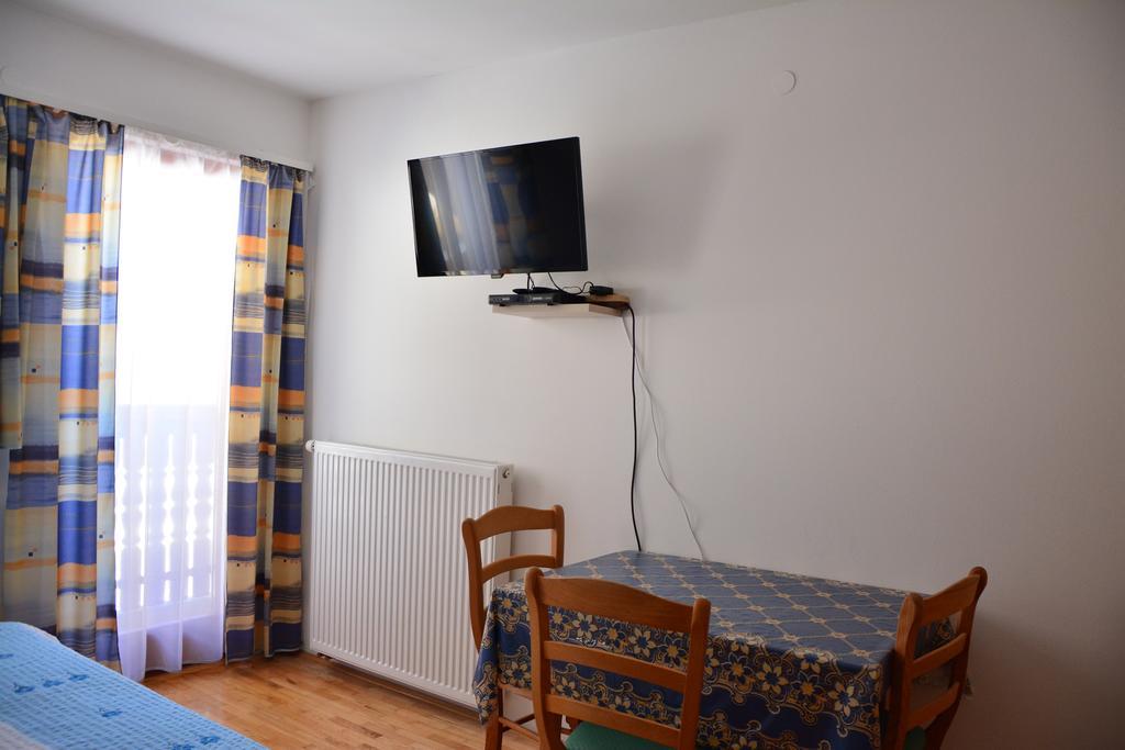Apartments Gatej Cerkno Buitenkant foto