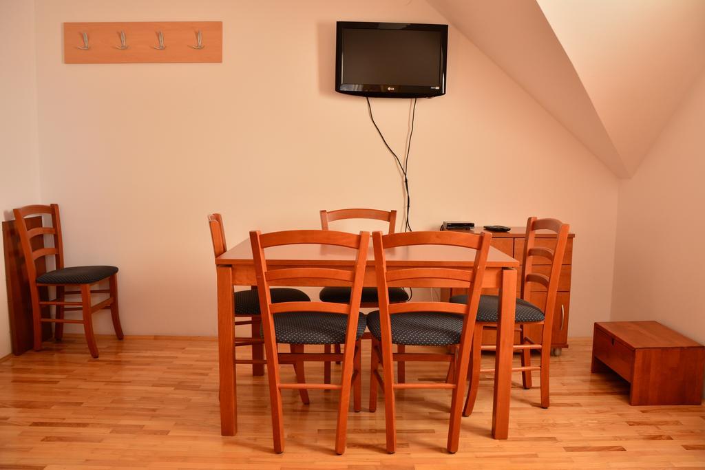 Apartments Gatej Cerkno Buitenkant foto