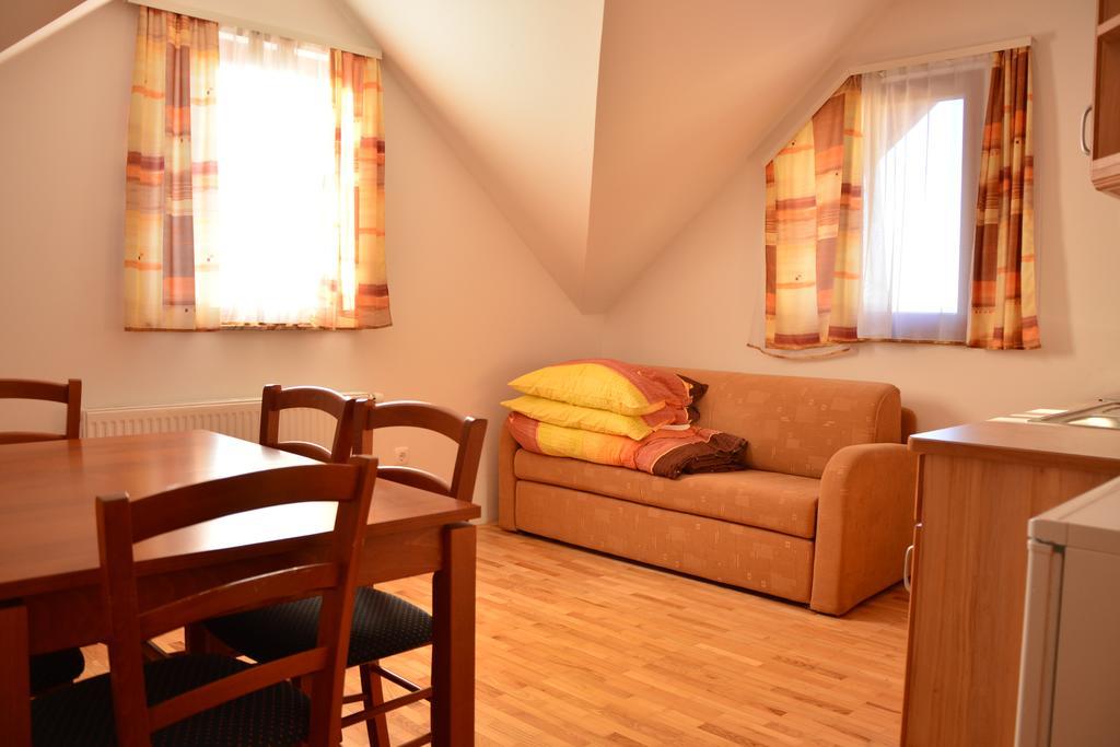 Apartments Gatej Cerkno Buitenkant foto